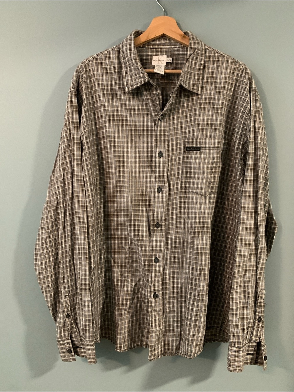 Calvin Klein Jeans Men's Plaid Button-Down Shirt